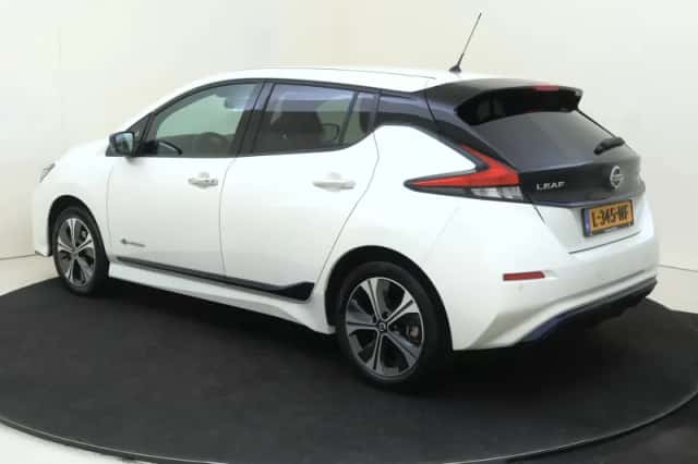 Nissan Leaf (2021) thumbnail 3