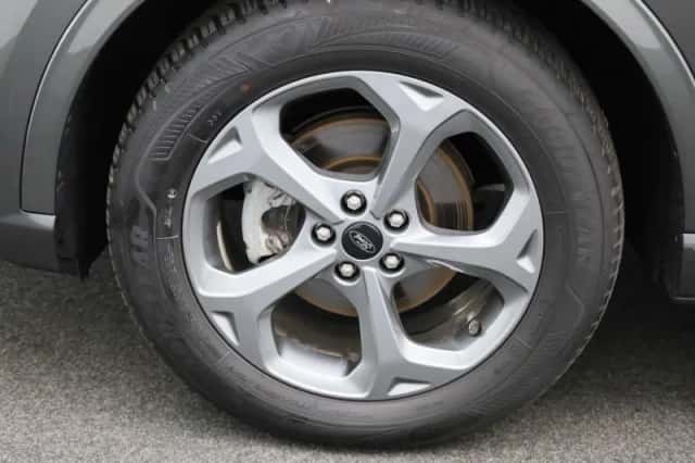 Ford Kuga (2025) thumbnail 13