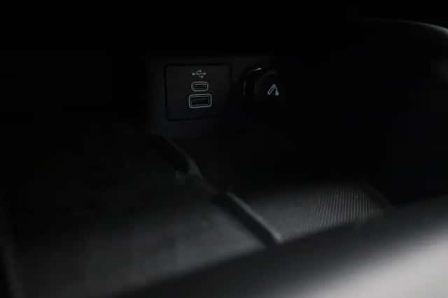 Ford Kuga (2025) thumbnail 26
