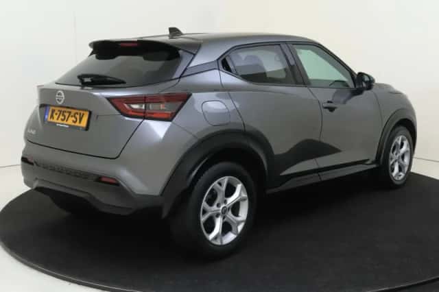 Nissan Juke (2021) thumbnail 4