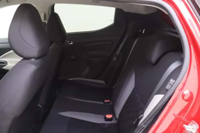 Nissan Micra (2018) thumbnail 5