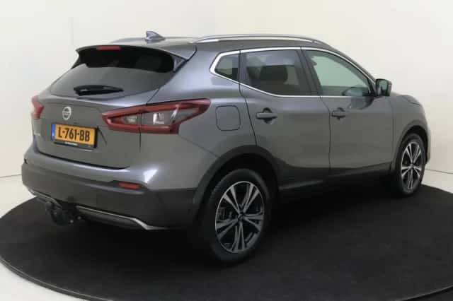 Nissan Qashqai (2021) thumbnail 4
