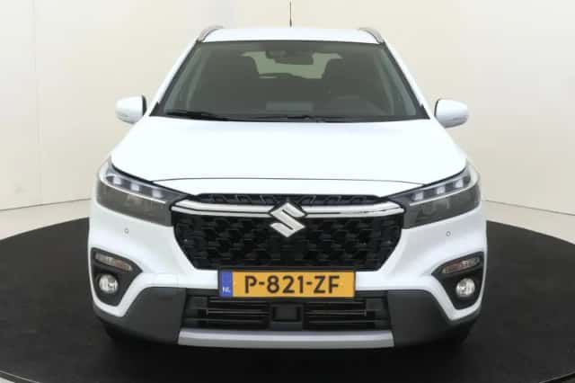 Suzuki S-Cross (2022) thumbnail 6