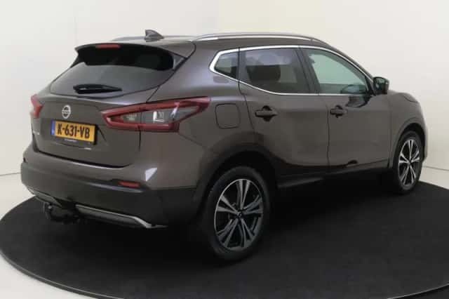 Nissan Qashqai (2021) thumbnail 4