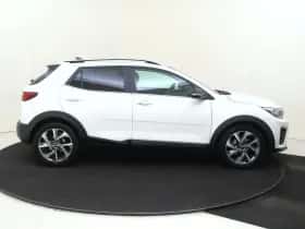 Kia Stonic (2021) thumbnail 9