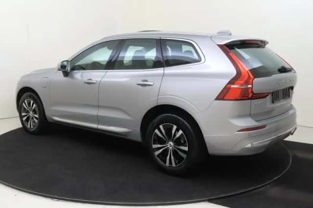 Volvo XC60 (2022) thumbnail 3