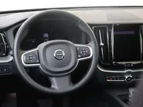Volvo XC60 (2022) thumbnail 10