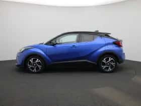Toyota C-HR (2022) thumbnail 4