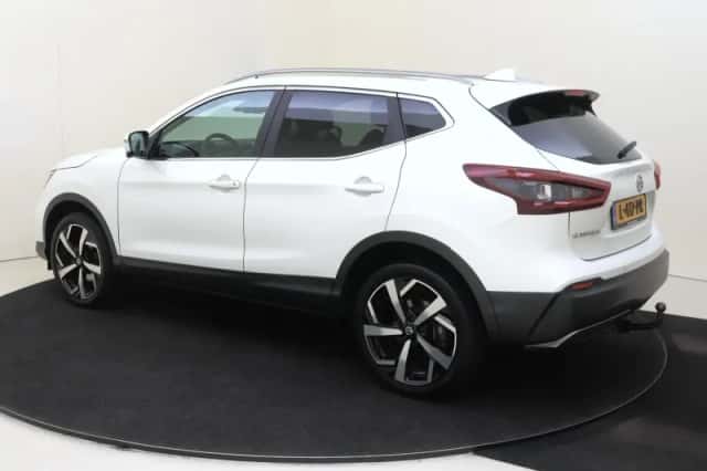 Nissan Qashqai (2021) thumbnail 3