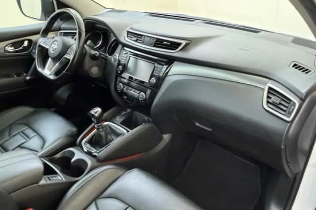 Nissan Qashqai (2021) thumbnail 5