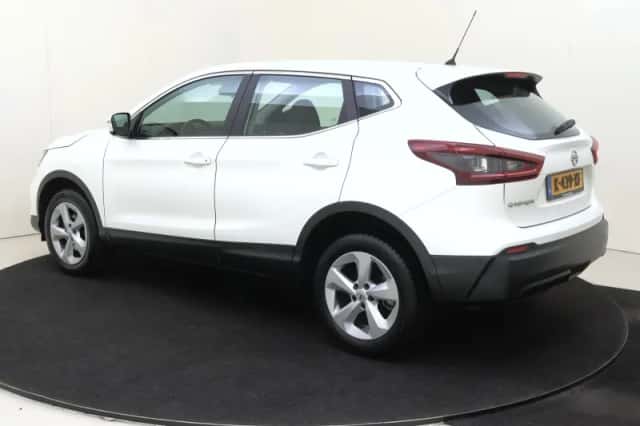 Nissan Qashqai (2021) thumbnail 3