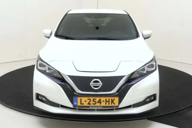 Nissan Leaf (2021) thumbnail 6