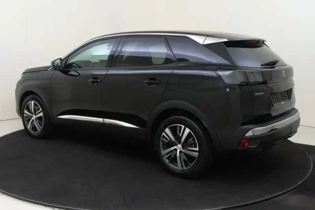 Peugeot 3008 (2024) thumbnail 3