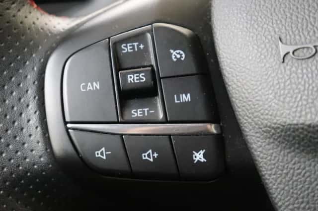 Ford Focus (2021) thumbnail 13