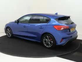 Ford Focus (2021) thumbnail 3