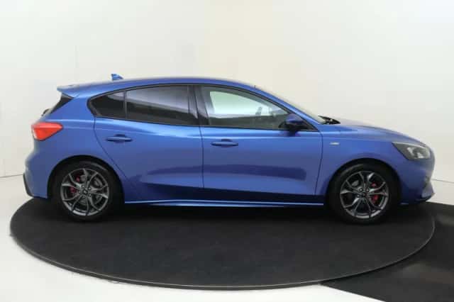Ford Focus (2021) thumbnail 9