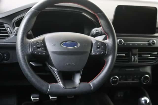 Ford Focus (2021) thumbnail 10