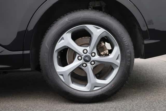 Ford Kuga (2025) thumbnail 17
