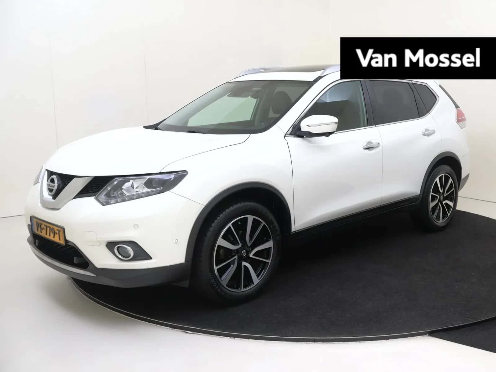 Nissan X-Trail (2017) — foto 1