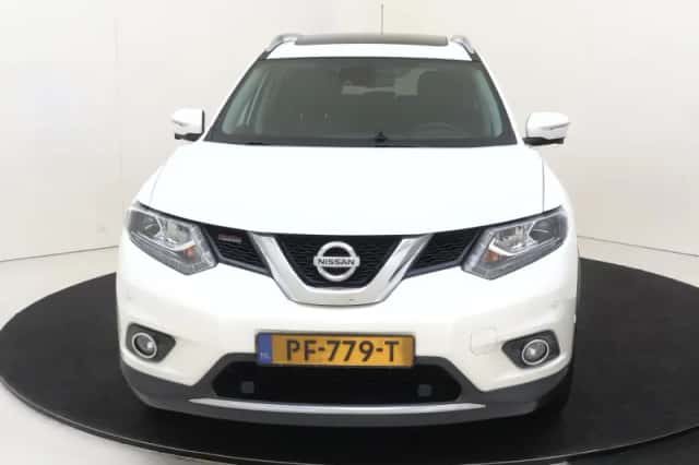 Nissan X-Trail (2017) thumbnail 6