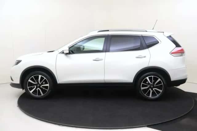 Nissan X-Trail (2017) thumbnail 8