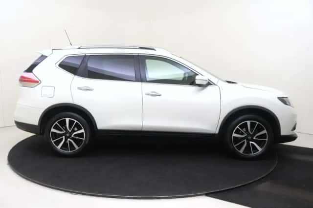 Nissan X-Trail (2017) thumbnail 9