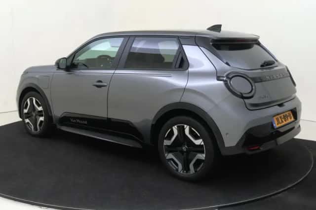 Nissan Micra (2025) thumbnail 3