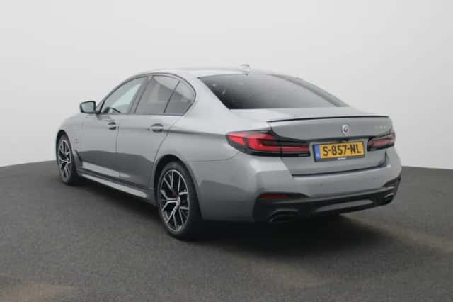 BMW 5-Serie (2023) thumbnail 2