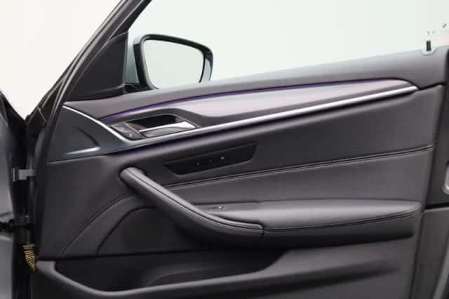 BMW 5-Serie (2023) thumbnail 42