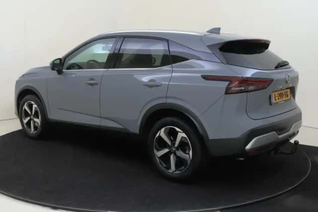 Nissan Qashqai (2021) thumbnail 3