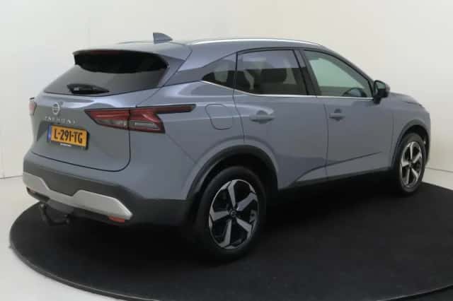 Nissan Qashqai (2021) thumbnail 4