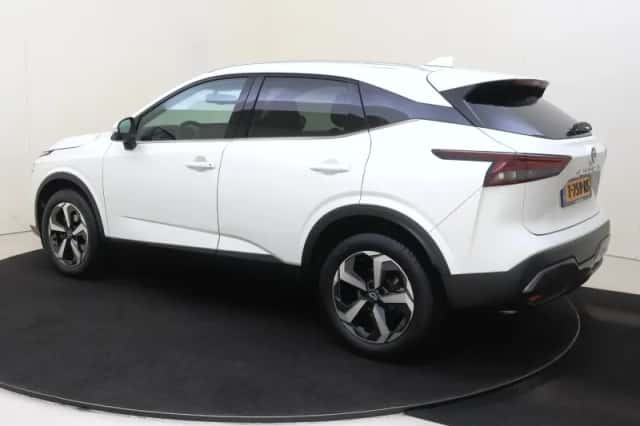 Nissan Qashqai (2023) thumbnail 3