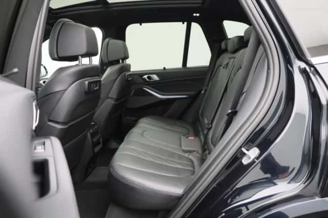 BMW X5 (2021) thumbnail 12