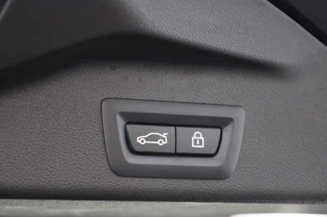 BMW X5 (2021) thumbnail 15