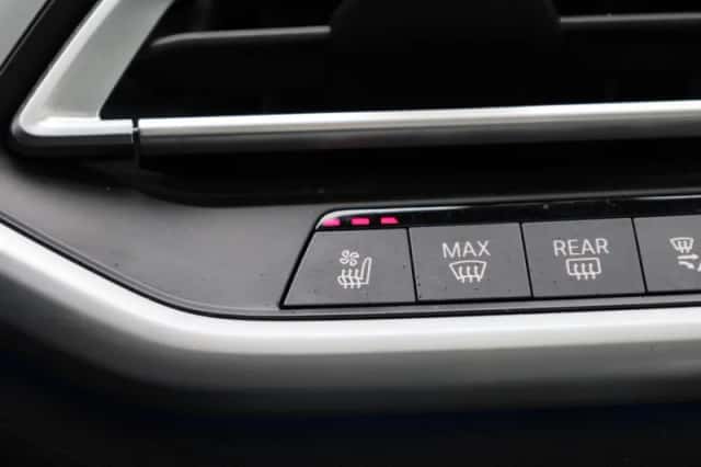 BMW X5 (2021) thumbnail 23