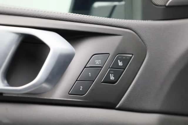 BMW X5 (2021) thumbnail 45