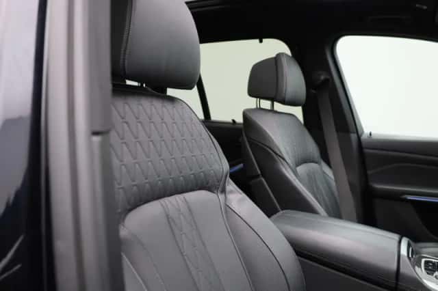 BMW X5 (2021) thumbnail 50