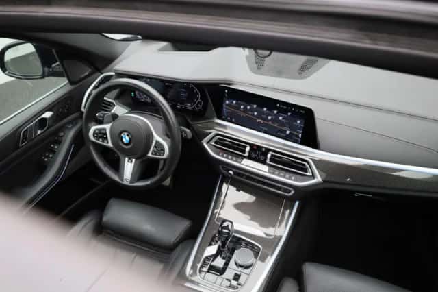 BMW X5 (2021) thumbnail 52