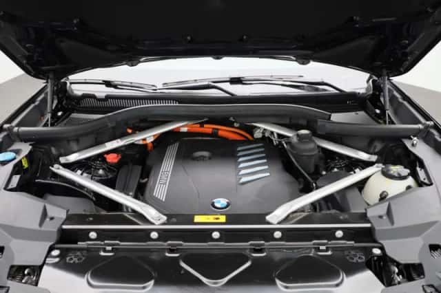 BMW X5 (2021) thumbnail 61