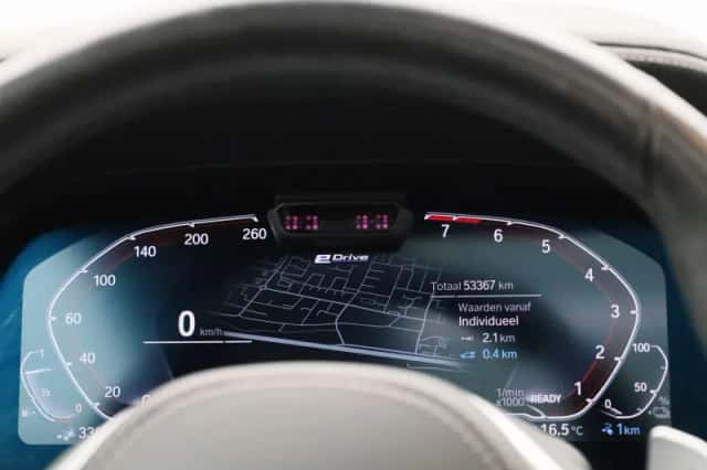 BMW X5 (2021) thumbnail 8