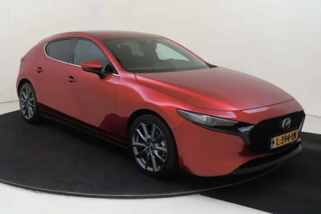 Mazda 3 (2021) thumbnail 2