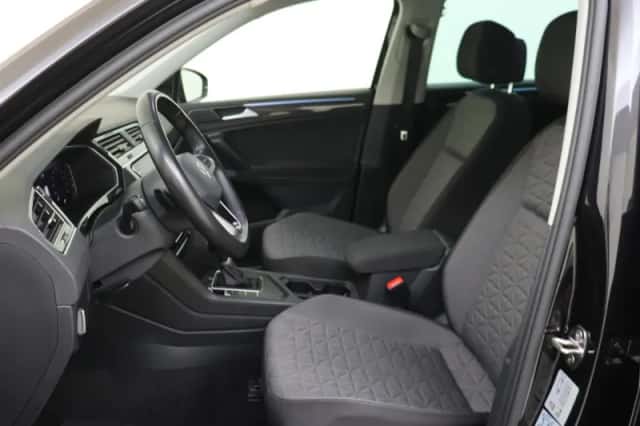 Volkswagen Tiguan (2023) thumbnail 11