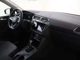 Volkswagen Tiguan (2023) thumbnail 5