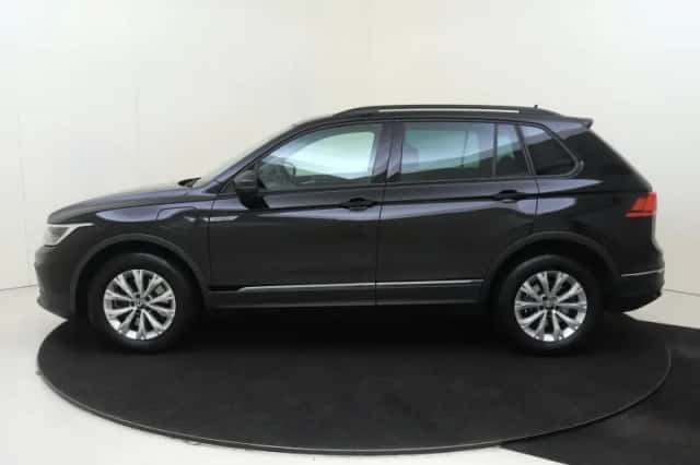 Volkswagen Tiguan (2023) thumbnail 8