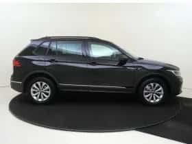 Volkswagen Tiguan (2023) thumbnail 9