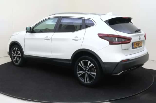 Nissan Qashqai (2021) thumbnail 3