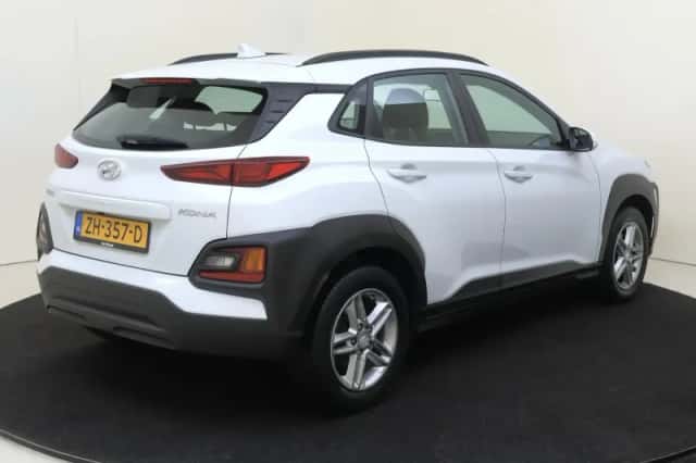 Hyundai Kona (2019) thumbnail 4