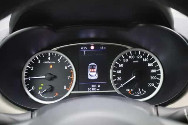 Nissan Micra (2023) thumbnail 13