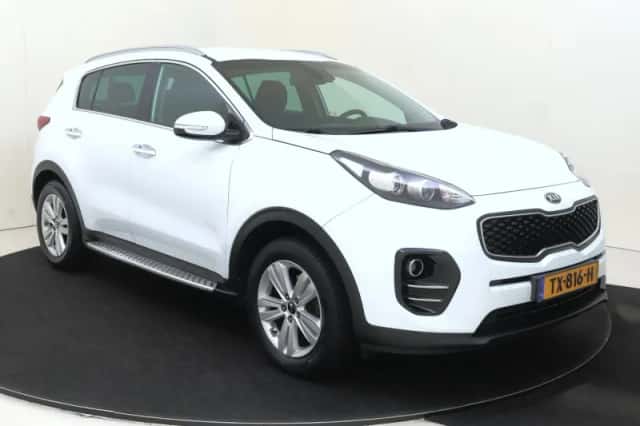Kia Sportage (2018) thumbnail 3