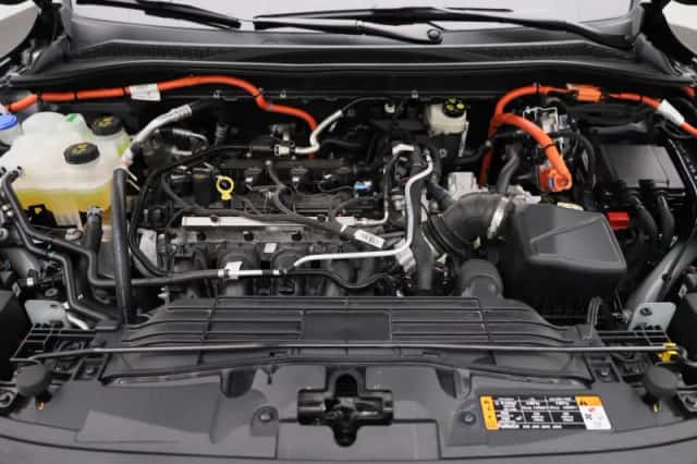 Ford Kuga (2025) thumbnail 32